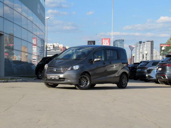 Honda Freed I с пробегом 2009 года, цена 900 000 рублей, 160087 км, компактвэн, Автокод Объявления