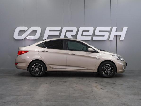 Hyundai Solaris I с пробегом 2011 года, цена 799 000 рублей, 139873 км, седан, Автокод Объявления