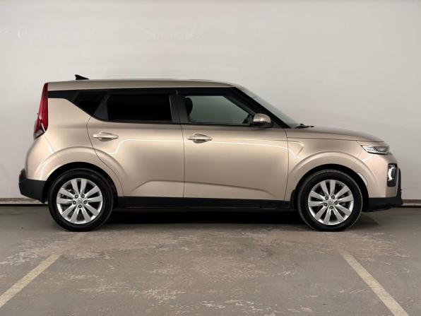 Kia Soul III с пробегом 2021 года, цена 1 999 000 рублей, 63159 км, хэтчбек, Автокод Объявления
