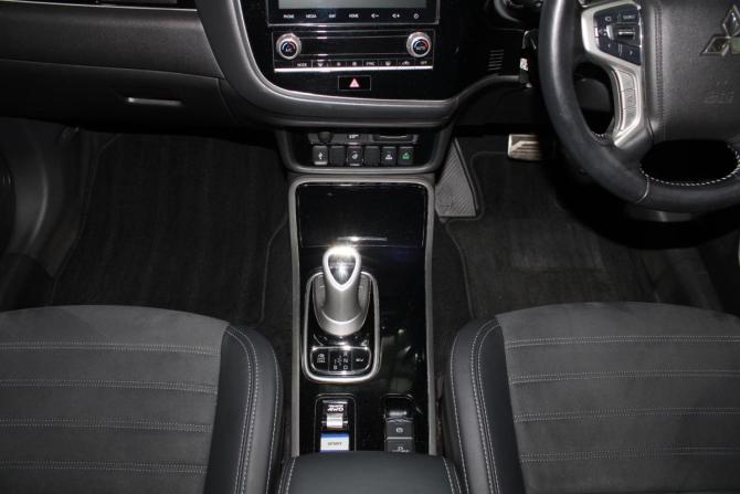 Mitsubishi Outlander III Рестайлинг 3 с пробегом 2019 года, цена 2 990 000 рублей, 90728 км, внедорожник, Автокод Объявления