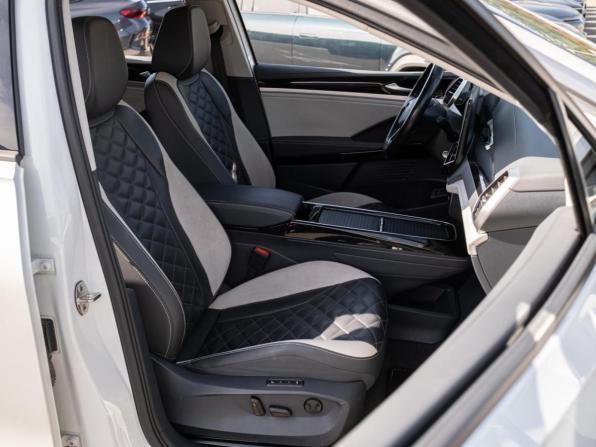 Volkswagen ID.6 с пробегом 2022 года, цена 3 699 000 рублей, 57205 км, внедорожник, Автокод Объявления