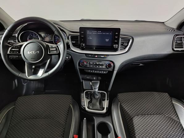 Kia Ceed III Рестайлинг с пробегом 2021 года, цена 1 930 000 рублей, 123000 км, универсал, Автокод Объявления