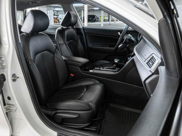 Kia Optima IV Рестайлинг с пробегом 2019 года, цена 1 632 000 рублей, 371362 км, седан, Автокод Объявления