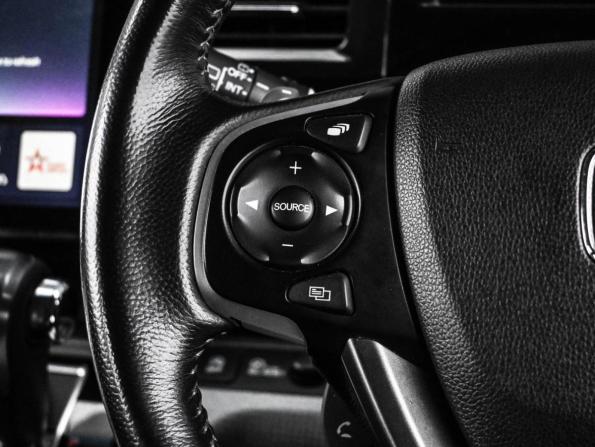 Honda Stepwgn V Рестайлинг с пробегом 2019 года, цена 2 249 000 рублей, 98061 км, минивэн, Автокод Объявления