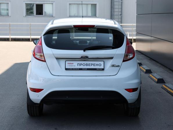 Ford Fiesta Mk6 Рестайлинг с пробегом 2015 года, цена 749 000 рублей, 143900 км, хэтчбек, Автокод Объявления