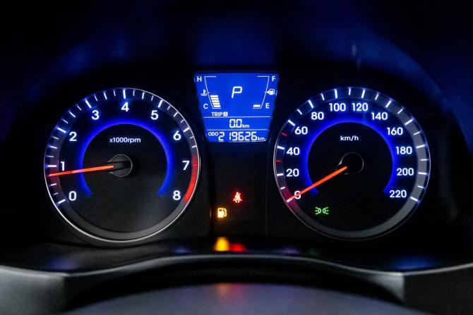 Hyundai Solaris I с пробегом 2012 года, цена 588 000 рублей, 219536 км, седан, Автокод Объявления