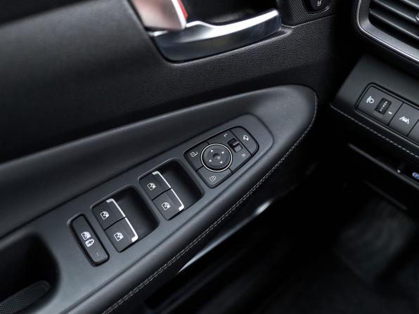 Hyundai Santa Fe IV Рестайлинг с пробегом 2021 года, цена 3 735 200 рублей, 67850 км, внедорожник, Автокод Объявления