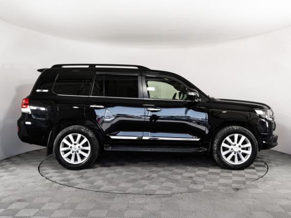 Toyota Land Cruiser 200 Series Рестайлинг 2 с пробегом 2017 года, цена 5 499 000 рублей, 214151 км, внедорожник, Автокод Объявления