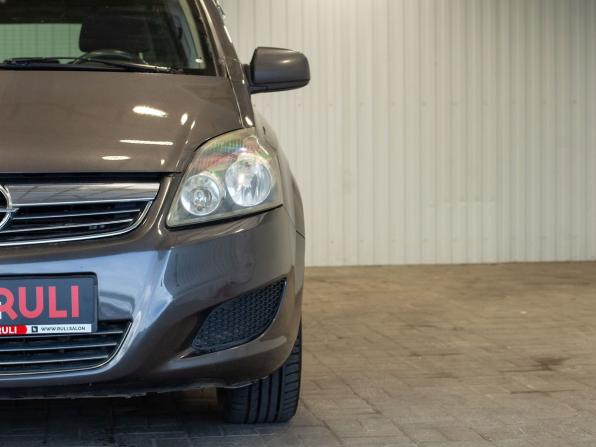 Opel Zafira B Рестайлинг с пробегом 2011 года, цена 740 000 рублей, 226704 км, компактвэн, Автокод Объявления