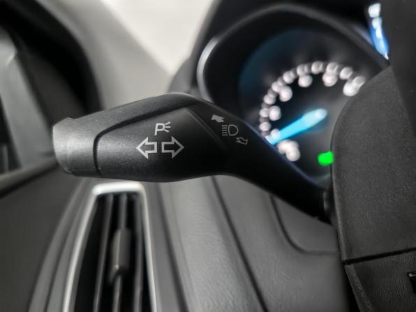 Ford Focus III Рестайлинг с пробегом 2015 года, цена 1 048 000 рублей, 61000 км, универсал, Автокод Объявления