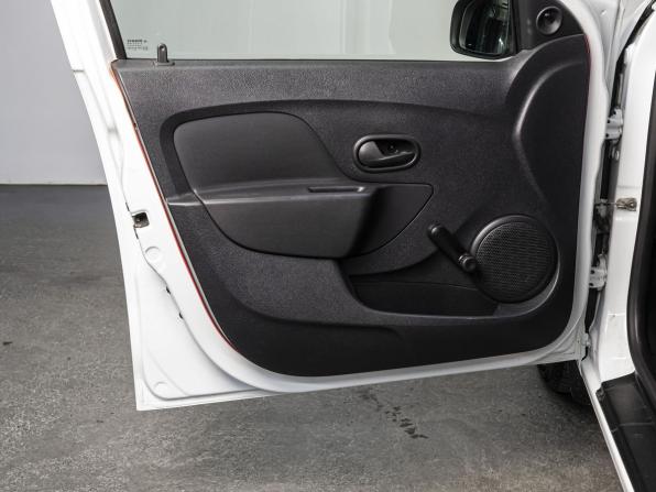 Renault Logan II с пробегом 2015 года, цена 600 000 рублей, 90485 км, седан, Автокод Объявления