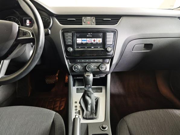 Skoda Octavia III (A7) с пробегом 2015 года, цена 891 520 рублей, 257855 км, лифтбек, Автокод Объявления