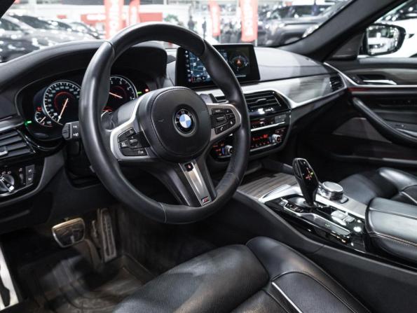 BMW 5 серии VII (G30/G31/G38) с пробегом 2018 года, цена 4 360 465 рублей, 114087 км, седан, Автокод Объявления