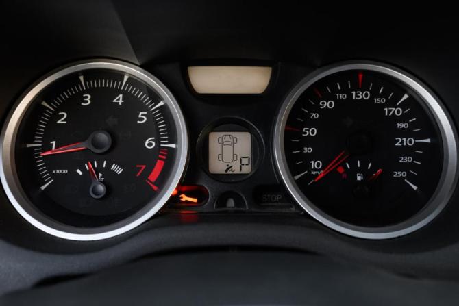 Renault Megane II Рестайлинг с пробегом 2008 года, цена 340 000 рублей, 272236 км, седан, Автокод Объявления