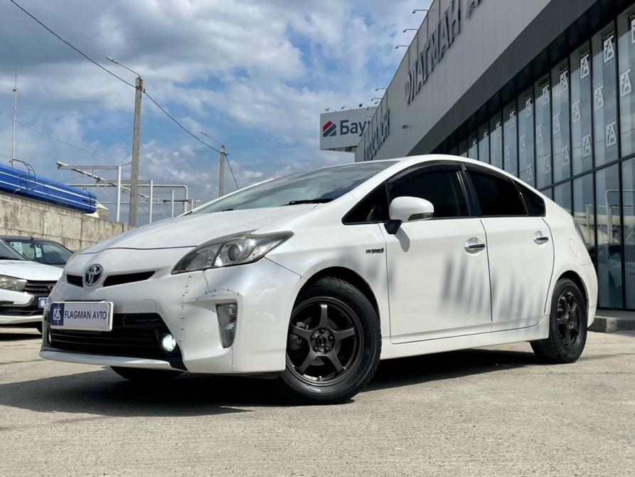 Toyota Prius III Рестайлинг (XW30) Краснодар  - изображение 1