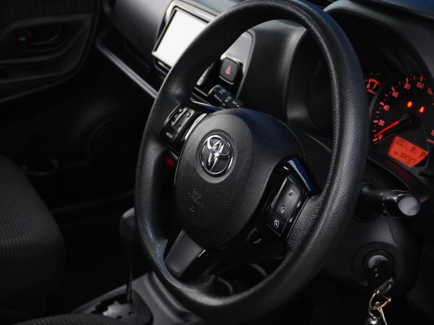 Toyota Vitz III (XP130) Рестайлинг 2 Москва  - изображение 12