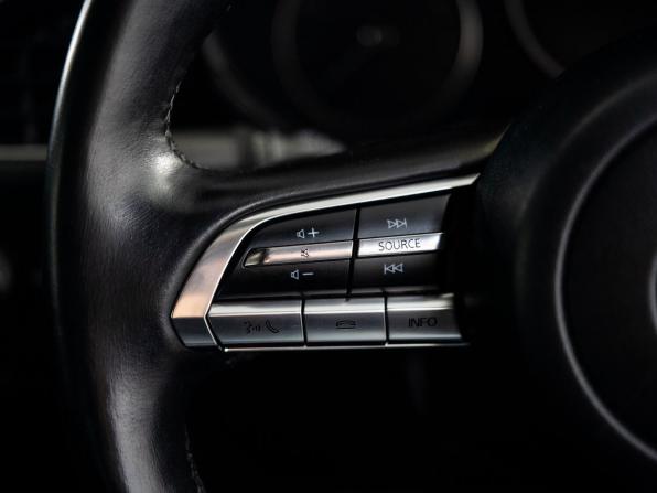 Mazda 3 IV (BP) с пробегом 2020 года, цена 1 598 500 рублей, 158194 км, седан, Автокод Объявления