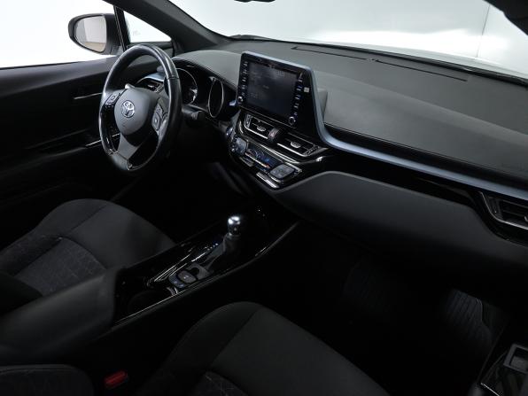 Toyota C-HR I Рестайлинг с пробегом 2021 года, цена 2 830 000 рублей, 24860 км, внедорожник, Автокод Объявления