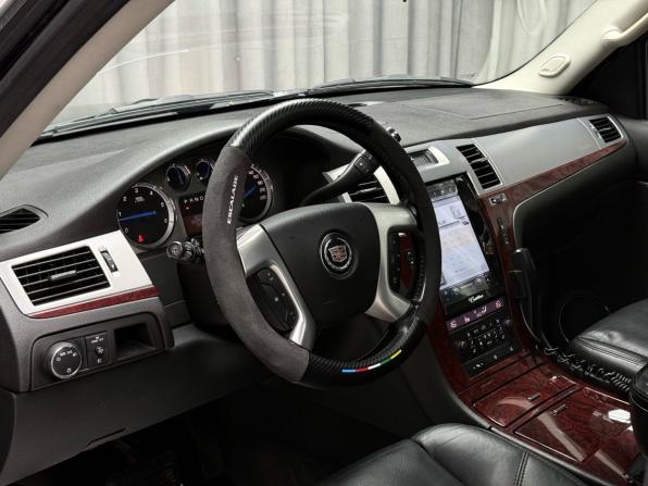 Cadillac Escalade III с пробегом 2008 года, цена 2 199 000 рублей, 151000 км, внедорожник, Автокод Объявления