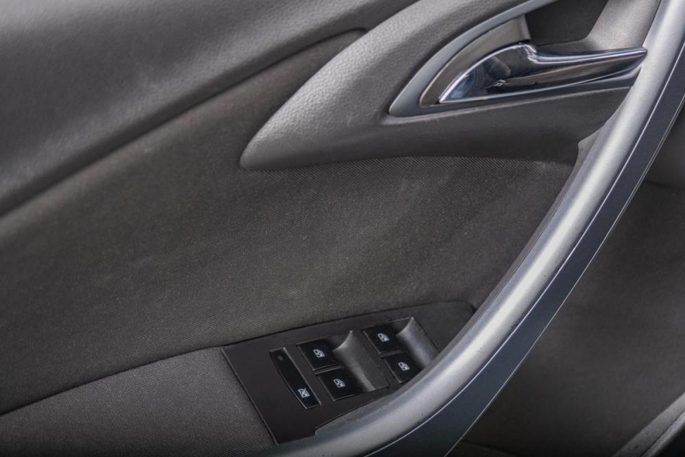 Opel Astra J Рестайлинг Томск  - изображение 8