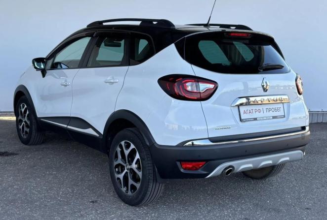 Renault Kaptur I с пробегом 2018 года, цена 1 345 000 рублей, 77689 км, внедорожник, Автокод Объявления