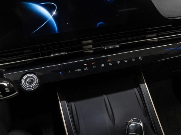 Omoda C5 I с пробегом 2023 года, цена 1 840 000 рублей, 39999 км, внедорожник, Автокод Объявления