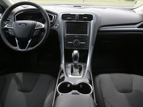 Ford Mondeo V с пробегом 2017 года, цена 1 528 000 рублей, 170500 км, седан, Автокод Объявления