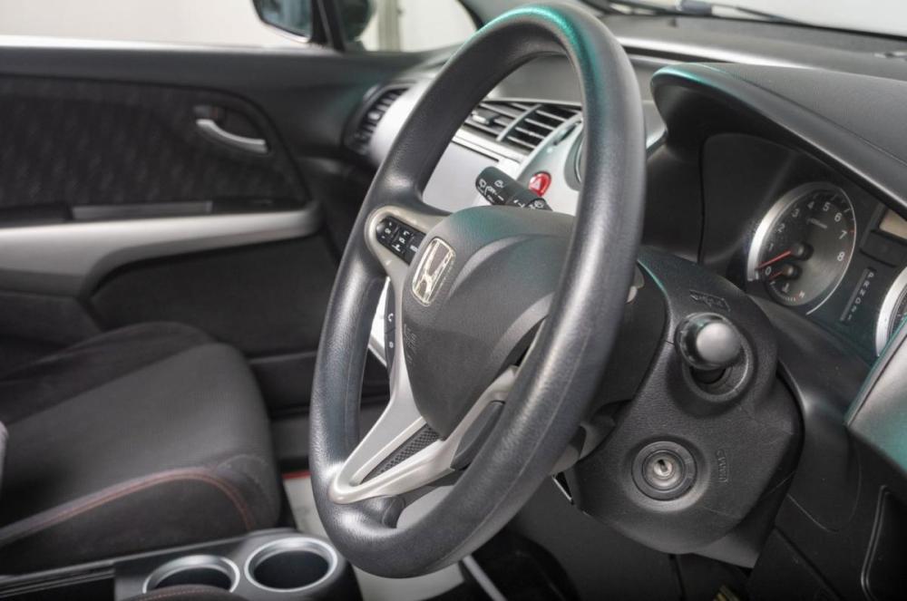 Honda Stream II Рестайлинг Томск  - изображение 13