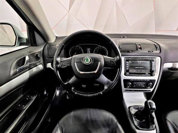 Skoda Octavia II (A5) Рестайлинг с пробегом 2011 года, цена 975 000 рублей, 167753 км, универсал, Автокод Объявления