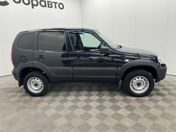 Chevrolet Niva I Рестайлинг с пробегом 2018 года, цена 842 700 рублей, 81798 км, внедорожник, Автокод Объявления