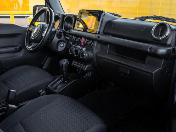 Suzuki Jimny IV с пробегом 2020 года, цена 3 200 000 рублей, 50446 км, внедорожник, Автокод Объявления