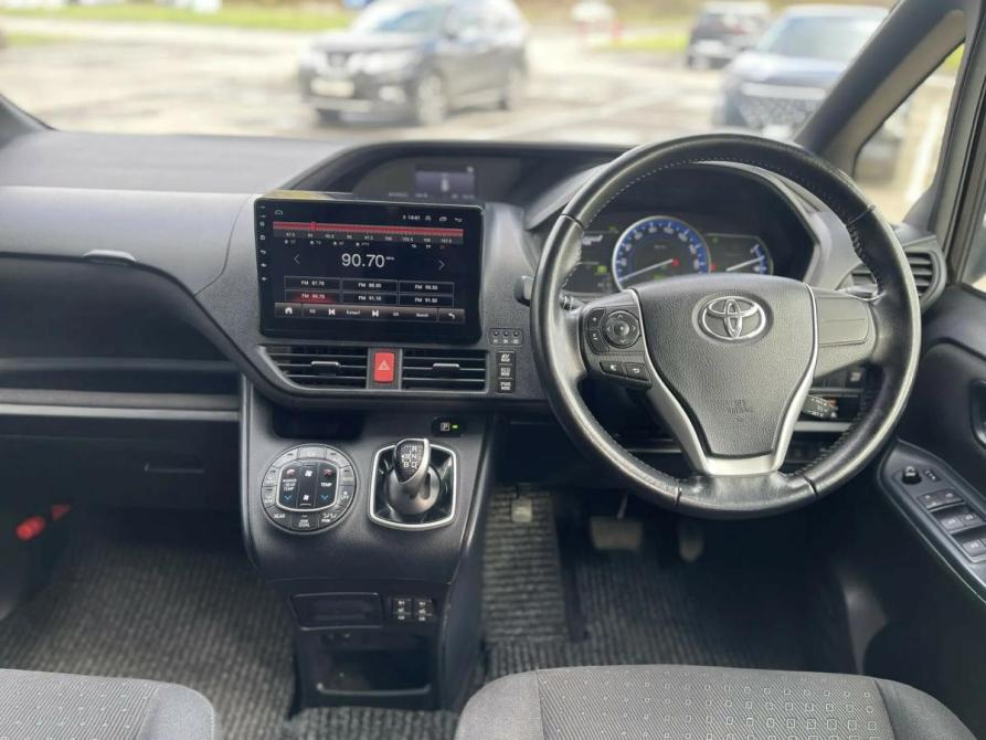 Toyota Voxy III (R80) Томск  - изображение 18