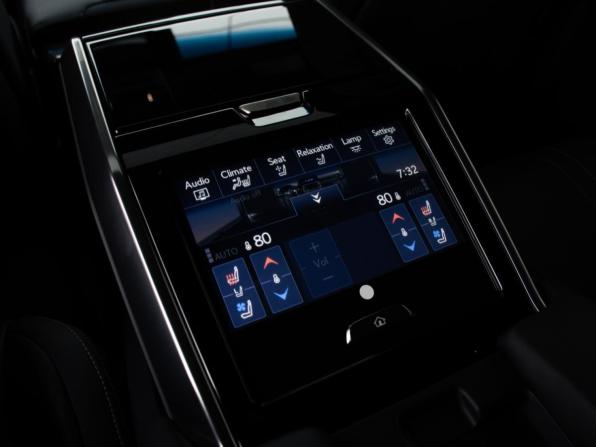 Lexus LX IV с пробегом 2023 года, цена 17 899 000 рублей, 208 км, внедорожник, Автокод Объявления