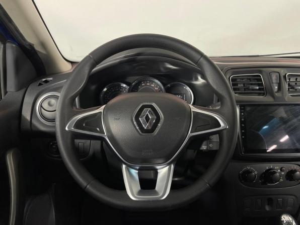 Renault Logan II Рестайлинг с пробегом 2019 года, цена 985 000 рублей, 120350 км, седан, Автокод Объявления