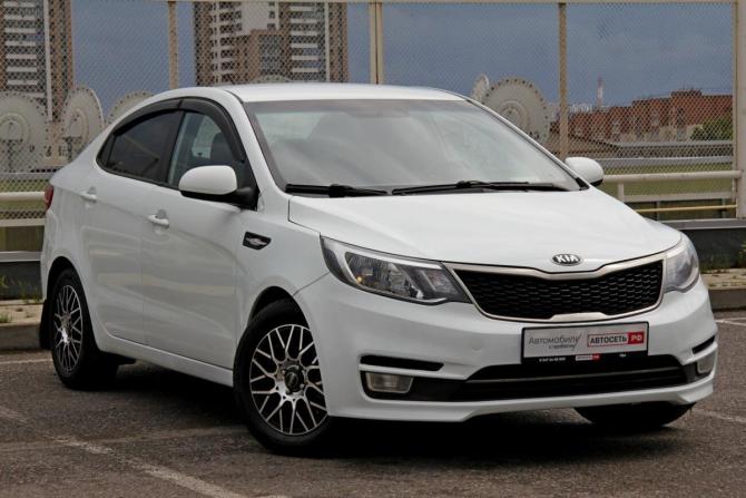 Kia Rio III Рестайлинг с пробегом 2015 года, цена 908 600 рублей, 103069 км, седан, Автокод Объявления