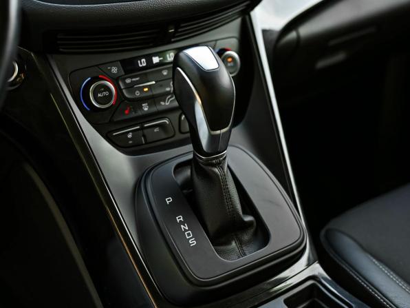Ford Kuga II Рестайлинг с пробегом 2017 года, цена 1 380 000 рублей, 229422 км, внедорожник, Автокод Объявления