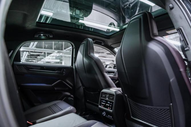Новый Porsche Cayenne III Рестайлинг 2026 года, цена 25 290 000 рублей, внедорожник, Автокод Объявления