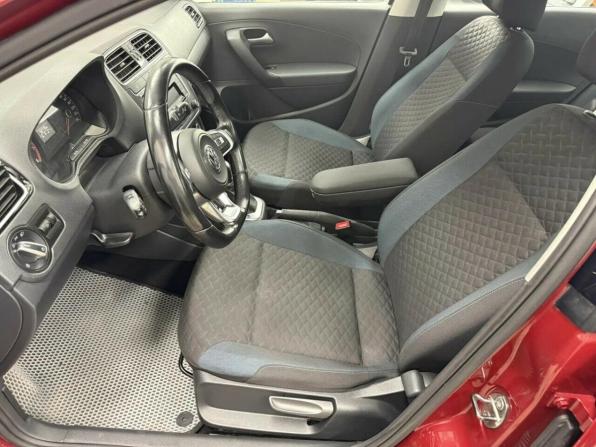Volkswagen Polo V Рестайлинг с пробегом 2019 года, цена 1 553 760 рублей, 52742 км, седан, Автокод Объявления