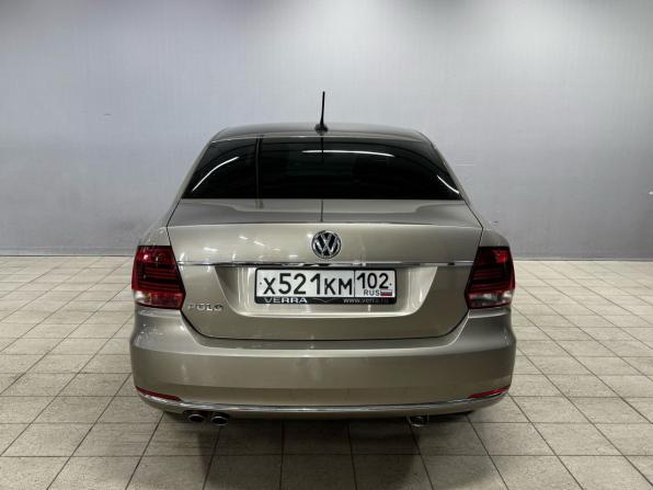 Volkswagen Polo V Рестайлинг с пробегом 2018 года, цена 1 490 000 рублей, 61229 км, седан, Автокод Объявления