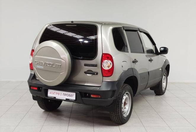 Chevrolet Niva I Рестайлинг с пробегом 2015 года, цена 635 000 рублей, 166596 км, внедорожник, Автокод Объявления