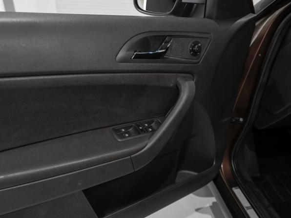 Skoda Yeti I Рестайлинг с пробегом 2014 года, цена 1 420 000 рублей, 138075 км, внедорожник, Автокод Объявления