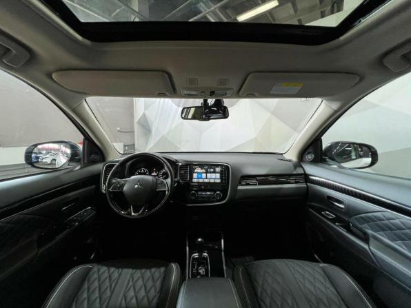 Mitsubishi Outlander III Рестайлинг 3 с пробегом 2022 года, цена 2 500 000 рублей, 59257 км, внедорожник, Автокод Объявления