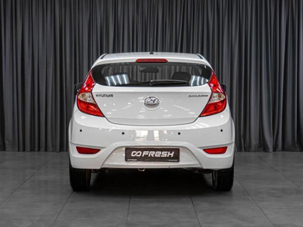 Hyundai Solaris I с пробегом 2014 года, цена 869 000 рублей, 105222 км, хэтчбек, Автокод Объявления