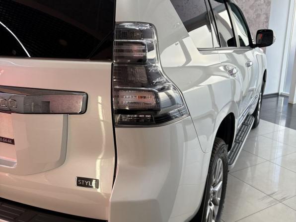 Toyota Land Cruiser Prado 150 Series Рестайлинг 2 с пробегом 2017 года, цена 4 700 000 рублей, 77426 км, внедорожник, Автокод Объявления