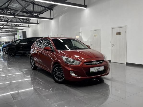Hyundai Solaris I с пробегом 2014 года, цена 975 000 рублей, 144076 км, хэтчбек, Автокод Объявления