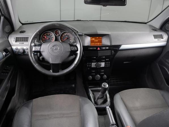 Opel Astra H Рестайлинг с пробегом 2013 года, цена 569 000 рублей, 165100 км, хэтчбек, Автокод Объявления