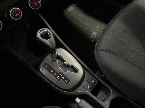 Kia Rio III Рестайлинг с пробегом 2015 года, цена 990 000 рублей, 127000 км, хэтчбек, Автокод Объявления
