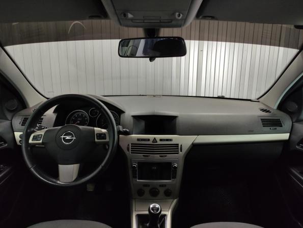 Opel Astra H Рестайлинг с пробегом 2008 года, цена 445 000 рублей, 203922 км, седан, Автокод Объявления