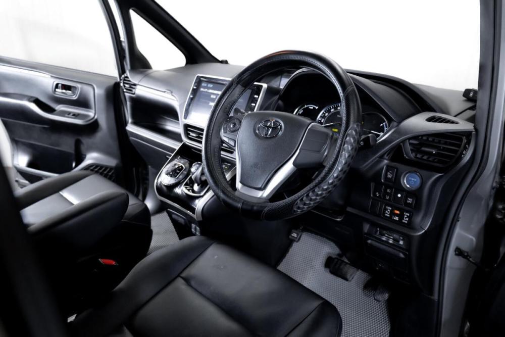 Toyota Esquire I Тюмень  - изображение 13