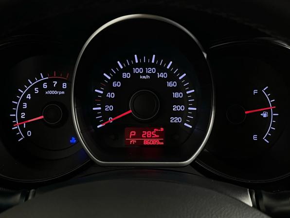 Kia Rio III Рестайлинг с пробегом 2016 года, цена 950 000 рублей, 86089 км, хэтчбек, Автокод Объявления